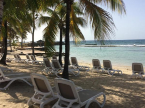 BIENVENUE A 'TI SOLEY GWADLOUP' ACCES PISCINE ET PLAGE A SAINT FRANCOIS